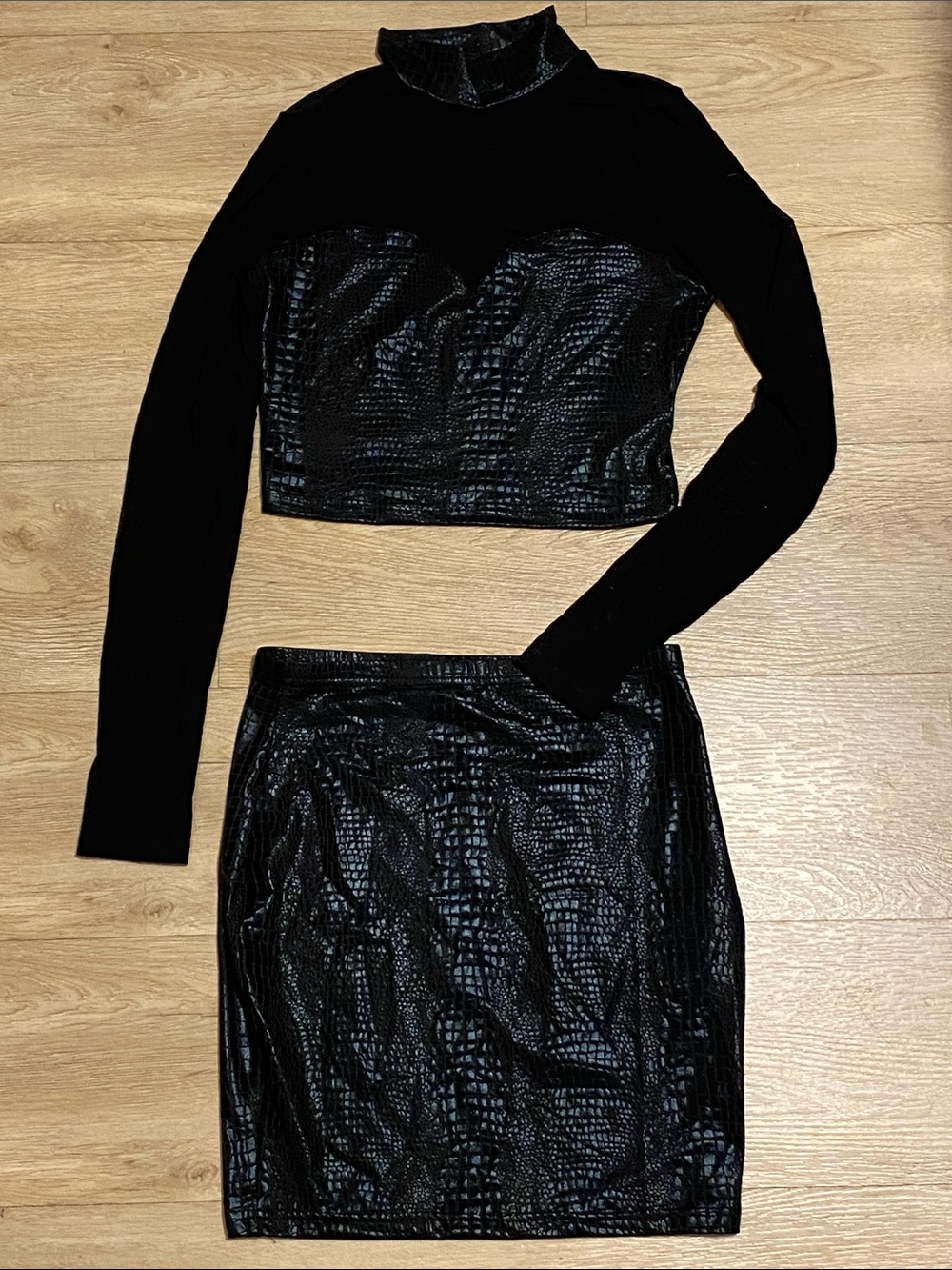 Black Textured Crop Top & Skirt Set